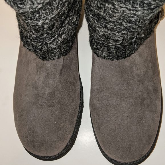 Muk Luks Gray Boots Size 10 - Picture 2 of 7